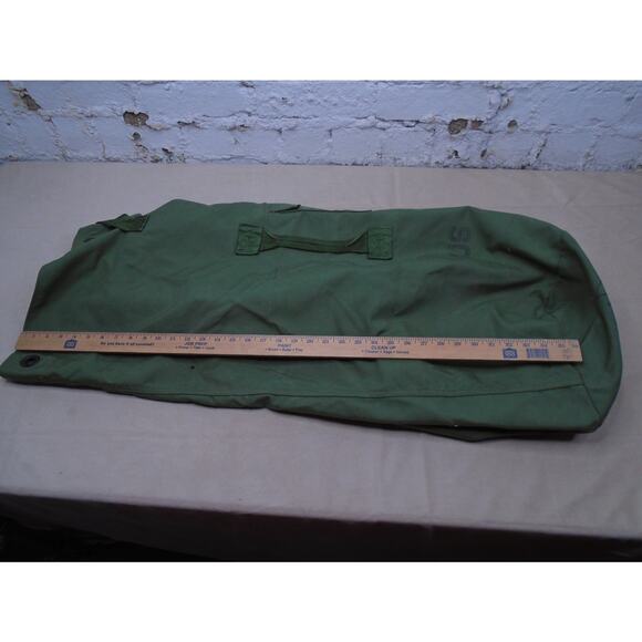 GENUINE US MILITARY SEABAG DUFFLE BAG. DURABLE WELL MADE PRE OWNED USED SURPLUS - Picture 4 of 12